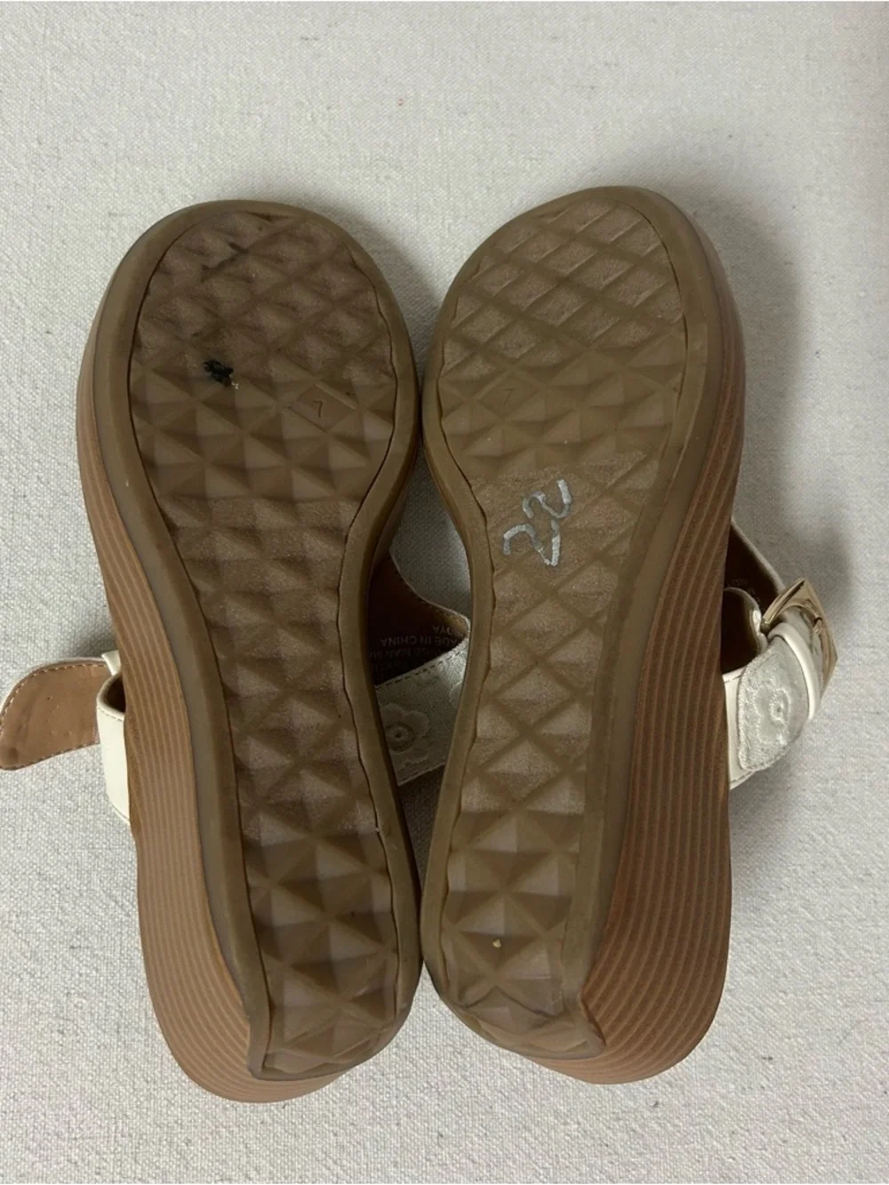 Aerosoles Indya Sandals Women’s 7M Ivory Embroidered Fabric - Picture 8 of 10